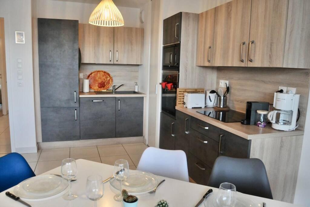 Apartment Elegant & Spacieux, Place Du Dauphin A *